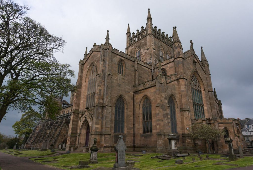 Dunfermline Abbey, Where Scottish Kings Sleep Eternal - Traveling Savage